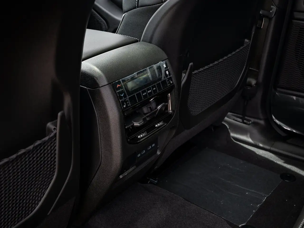 Jeep Grand Cherokee photo Jeep Grand Cherokee