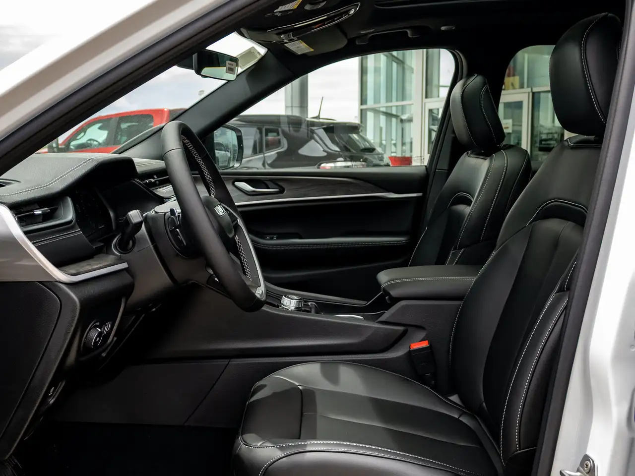 Jeep Grand Cherokee photo Jeep Grand Cherokee