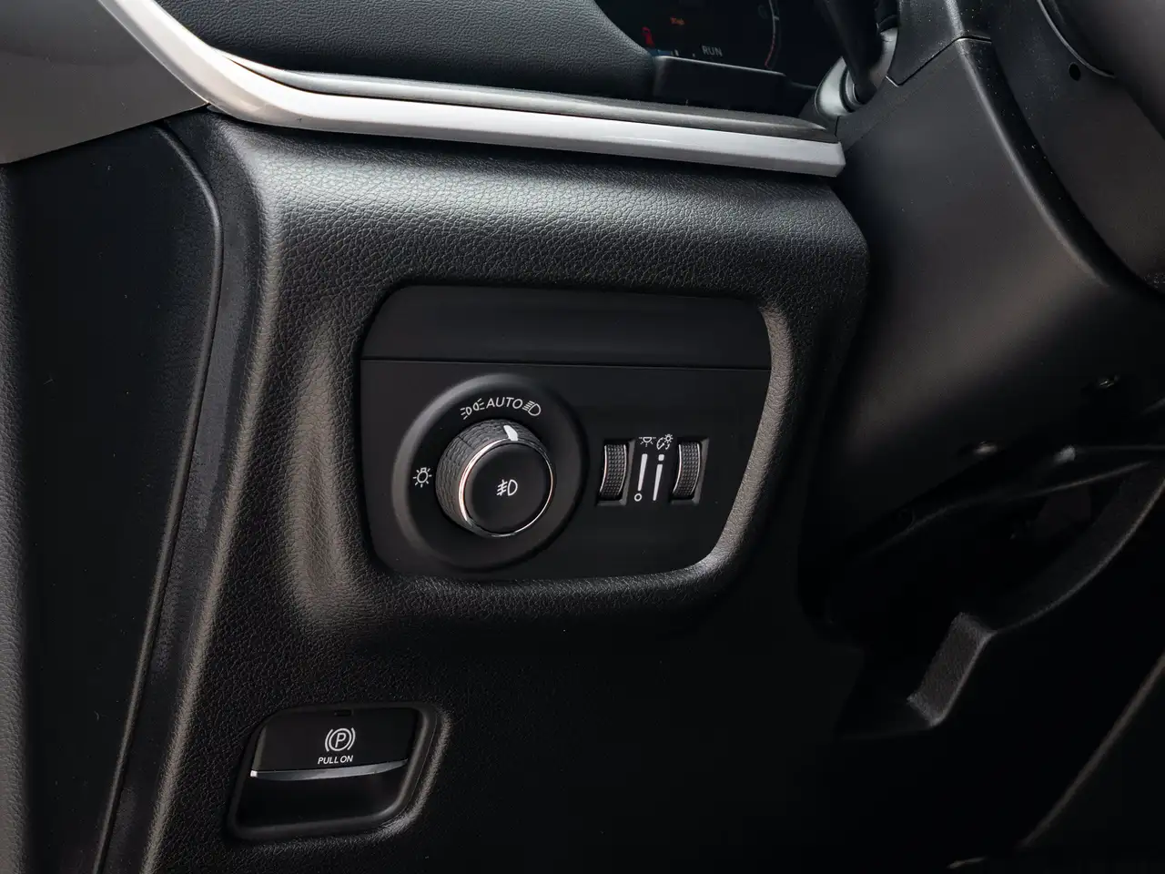 Jeep Grand Cherokee photo Jeep Grand Cherokee