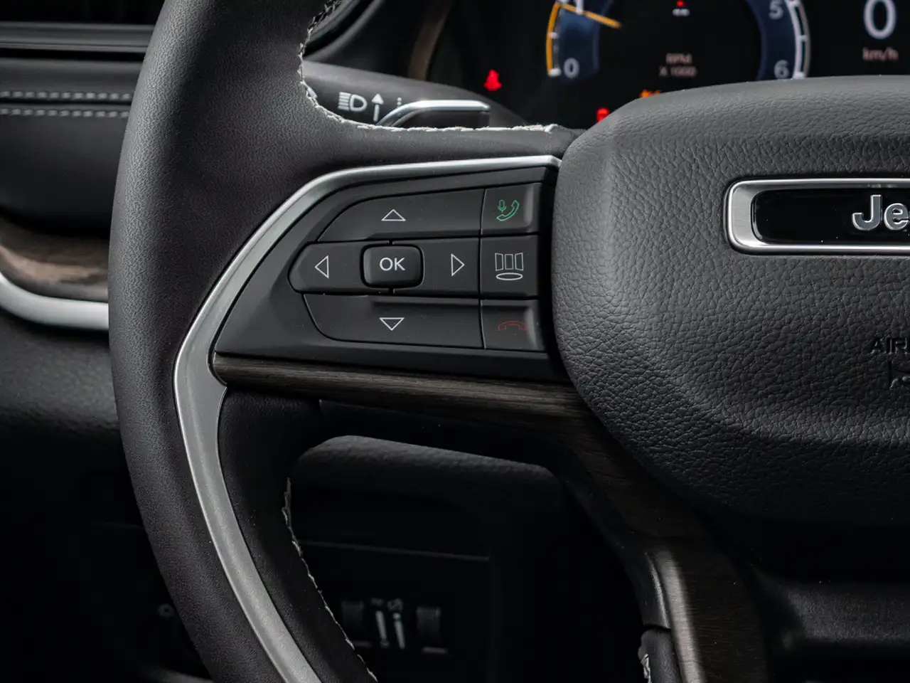 Jeep Grand Cherokee photo Jeep Grand Cherokee