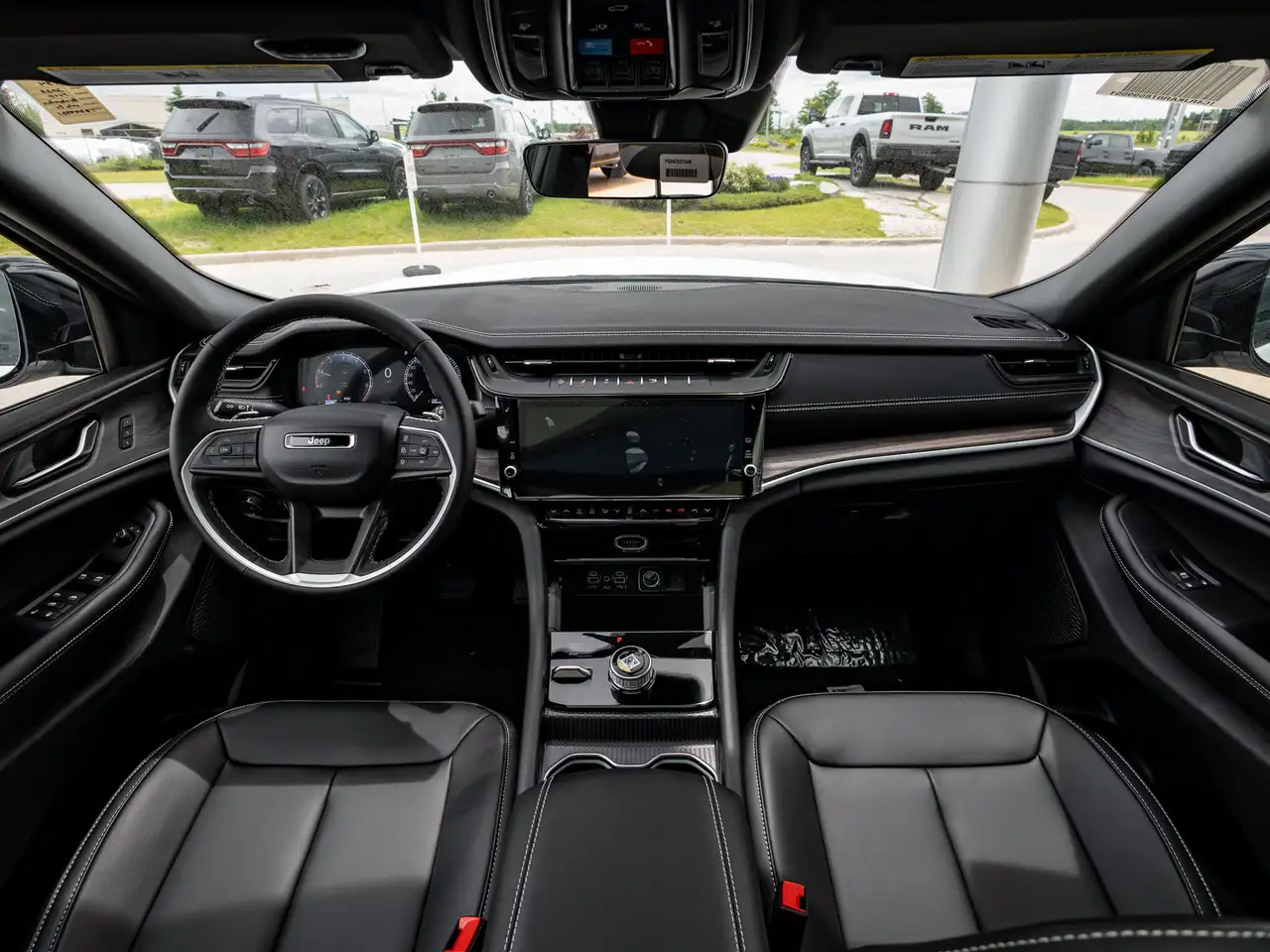 Jeep Grand Cherokee photo Jeep Grand Cherokee