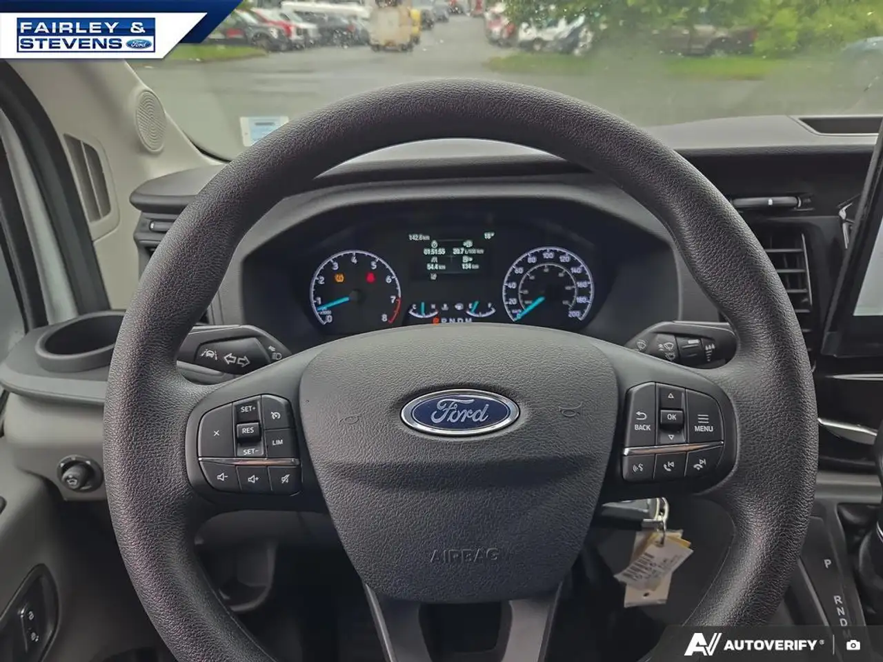 Ford Transit Cargo Van снимка Ford Transit Cargo Van