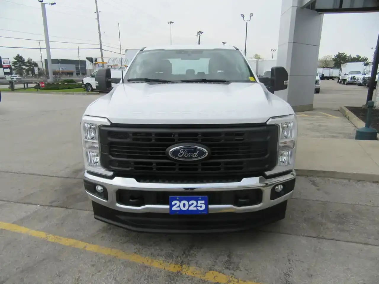 Ford F-350 Super Duty photo Ford F-350 Super Duty