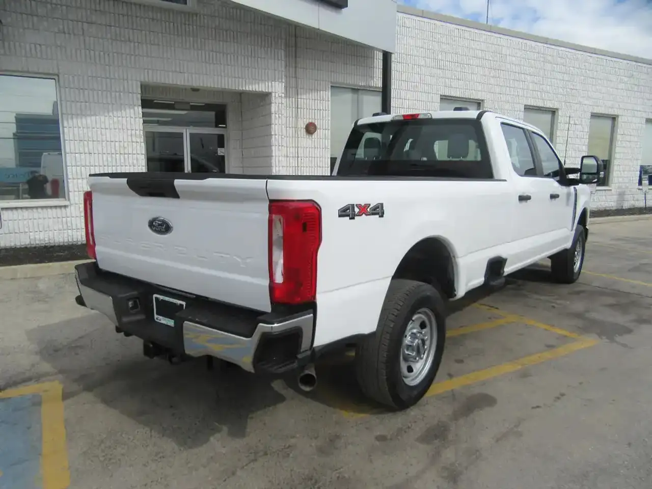 Ford F-350 Super Duty photo Ford F-350 Super Duty