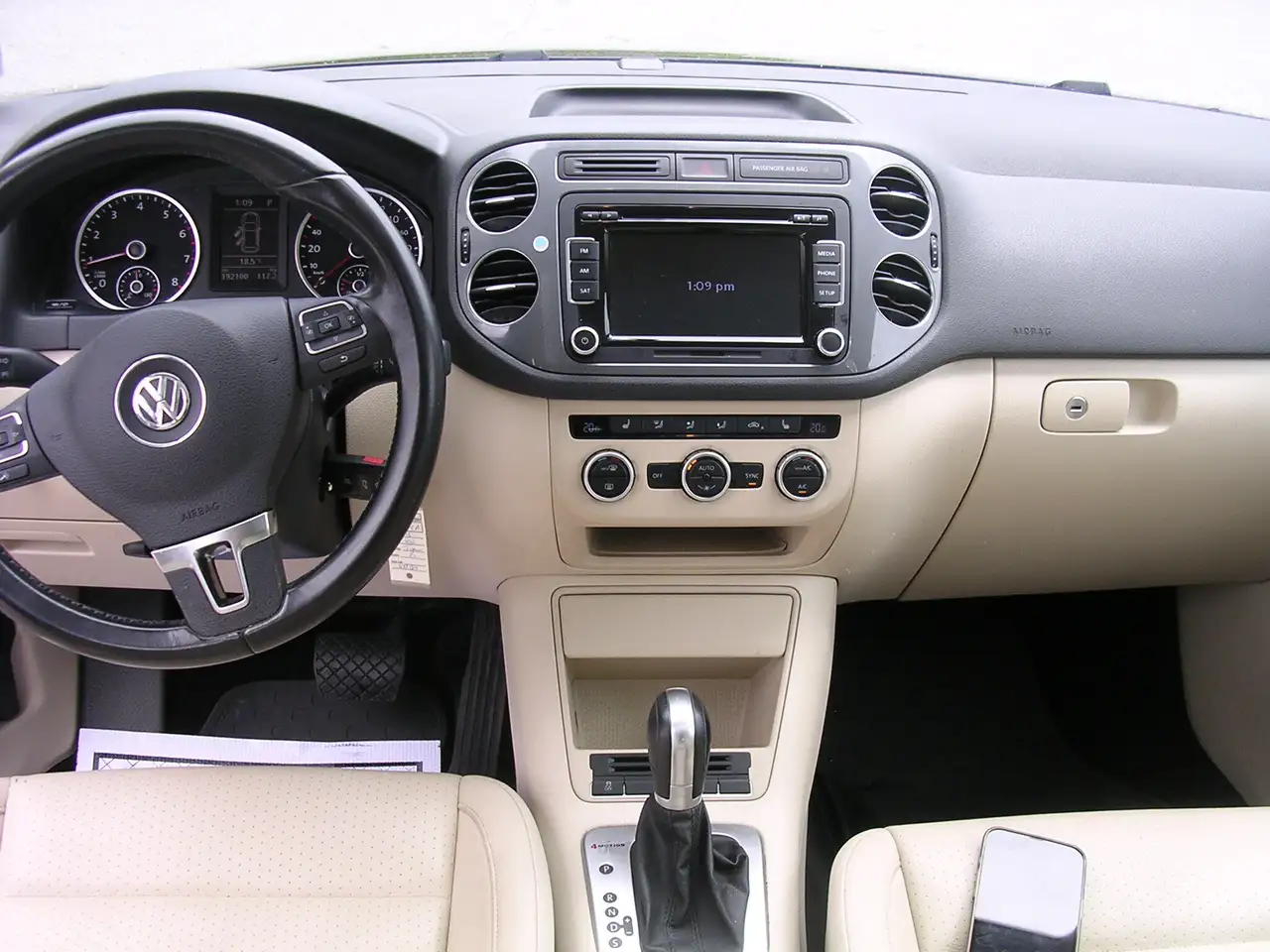 Volkswagen Tiguan снимка Volkswagen Tiguan