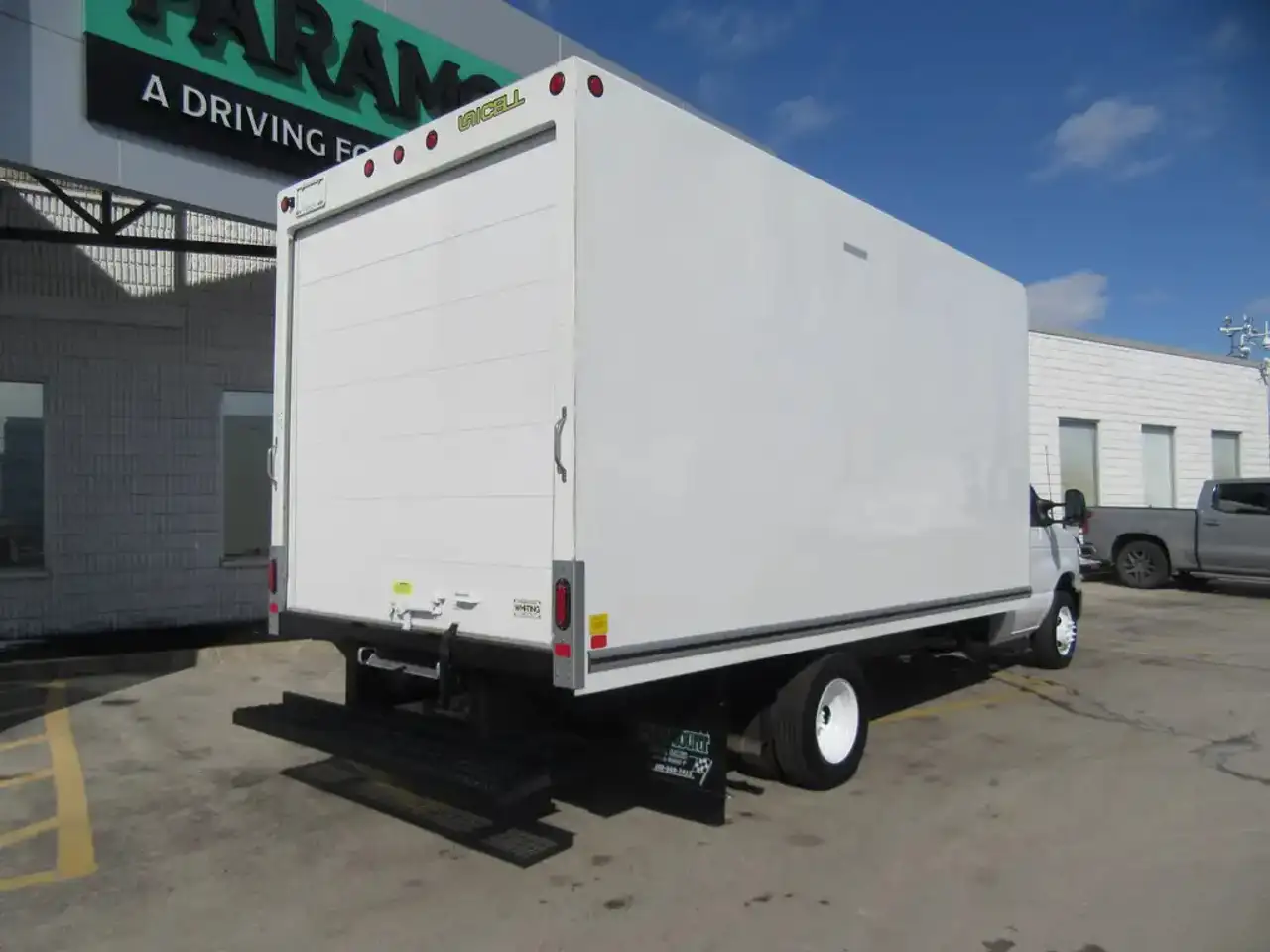 Ford E-350 photo Ford E-350