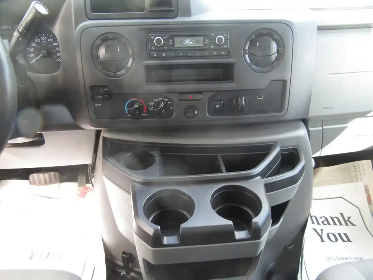 Ford E-350 photo Ford E-350