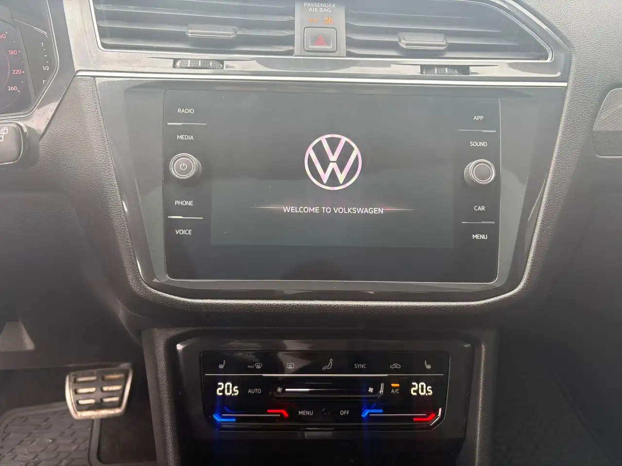 Volkswagen Tiguan снимка Volkswagen Tiguan