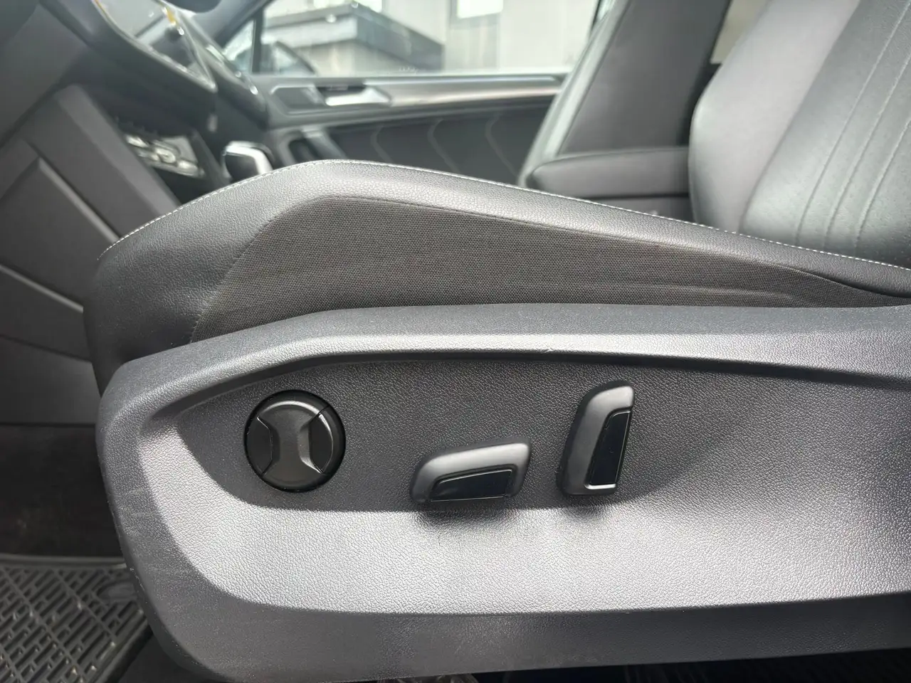 Volkswagen Tiguan снимка Volkswagen Tiguan