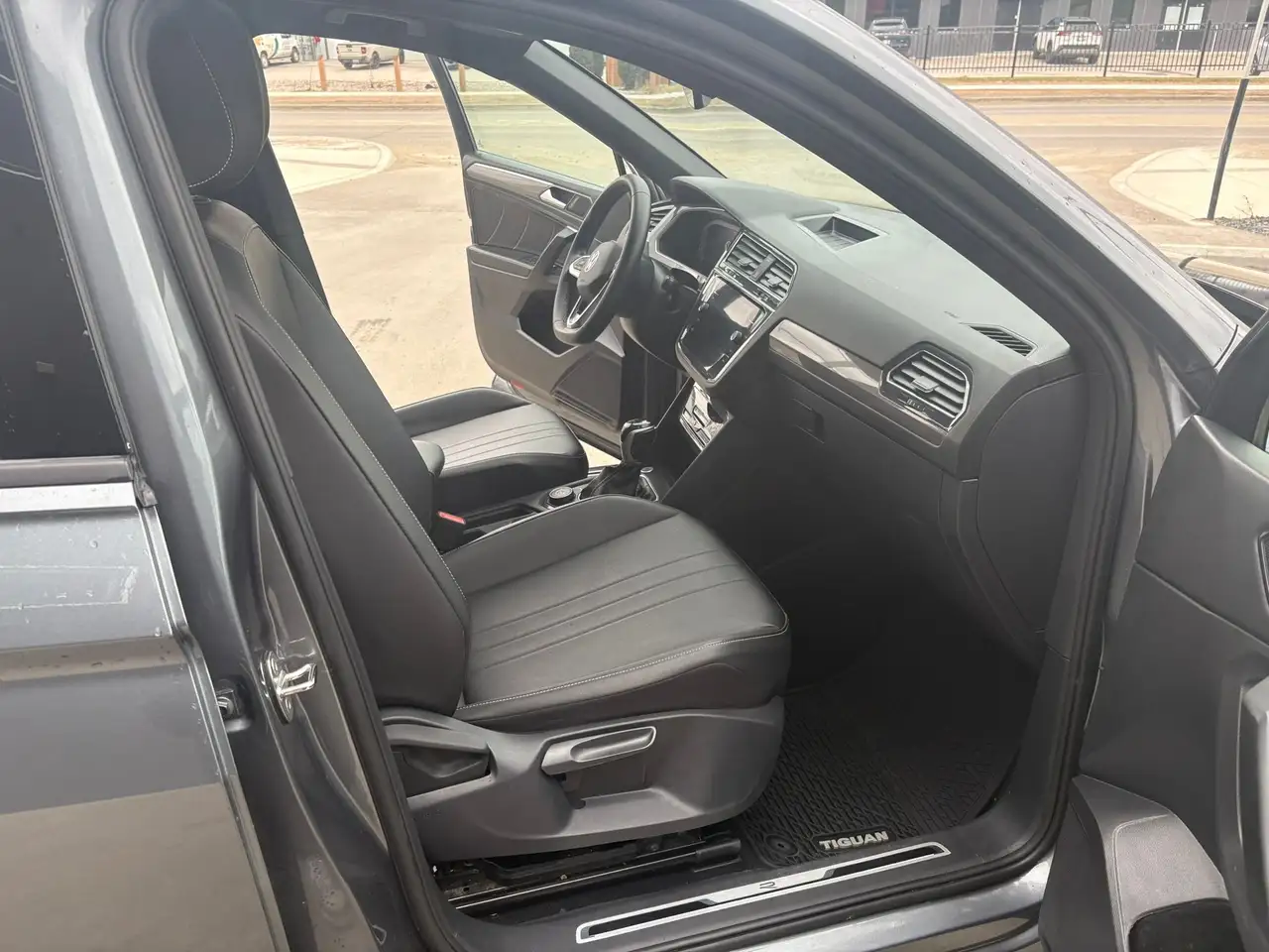Volkswagen Tiguan снимка Volkswagen Tiguan