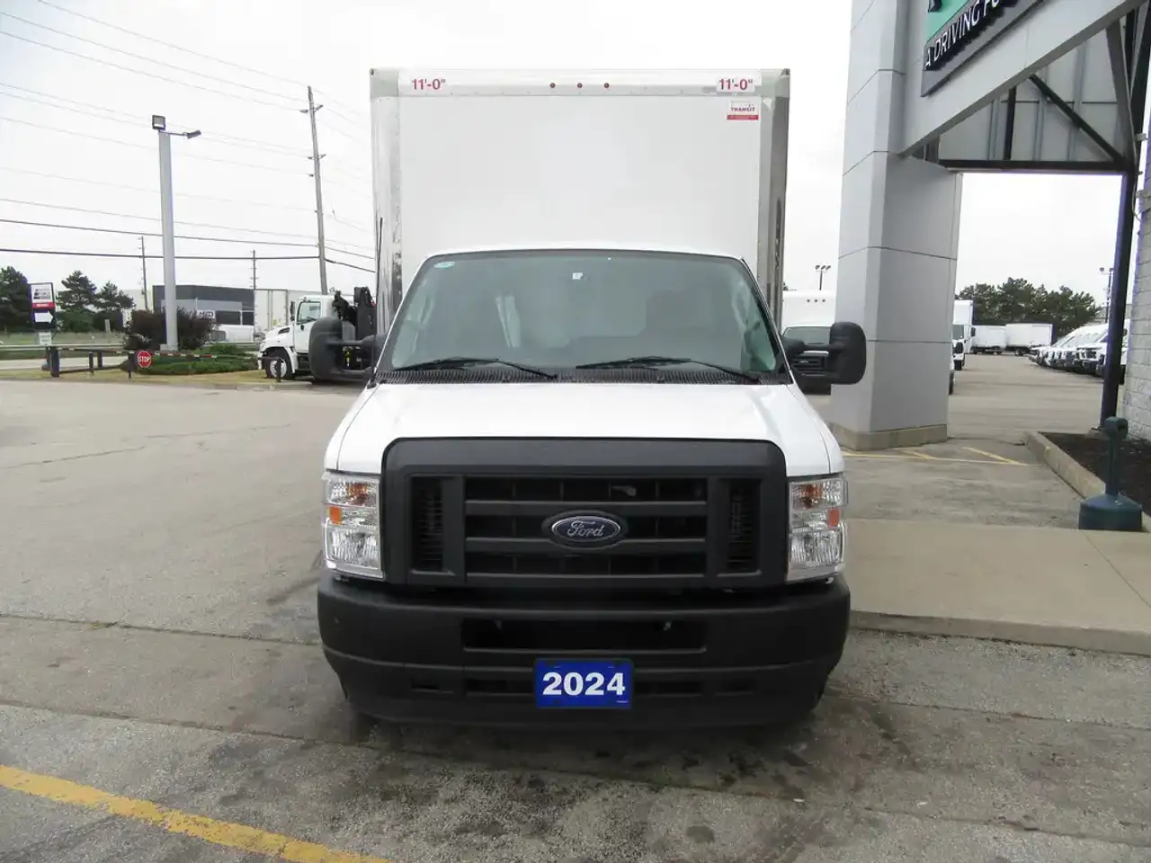 Ford E-450 photo Ford E-450