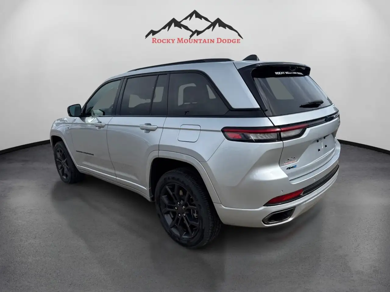 Jeep Grand Cherokee photo Jeep Grand Cherokee