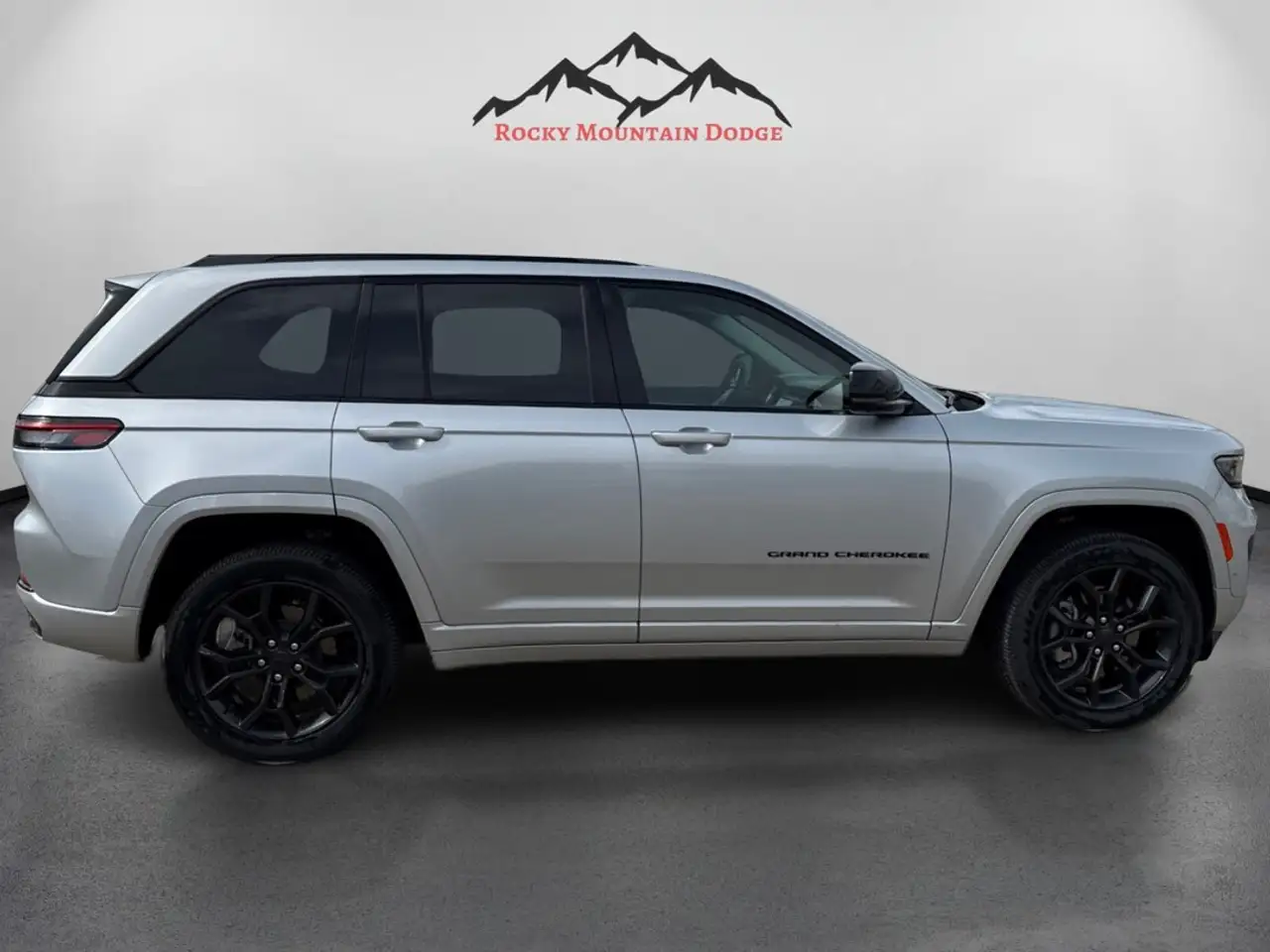 Jeep Grand Cherokee photo Jeep Grand Cherokee