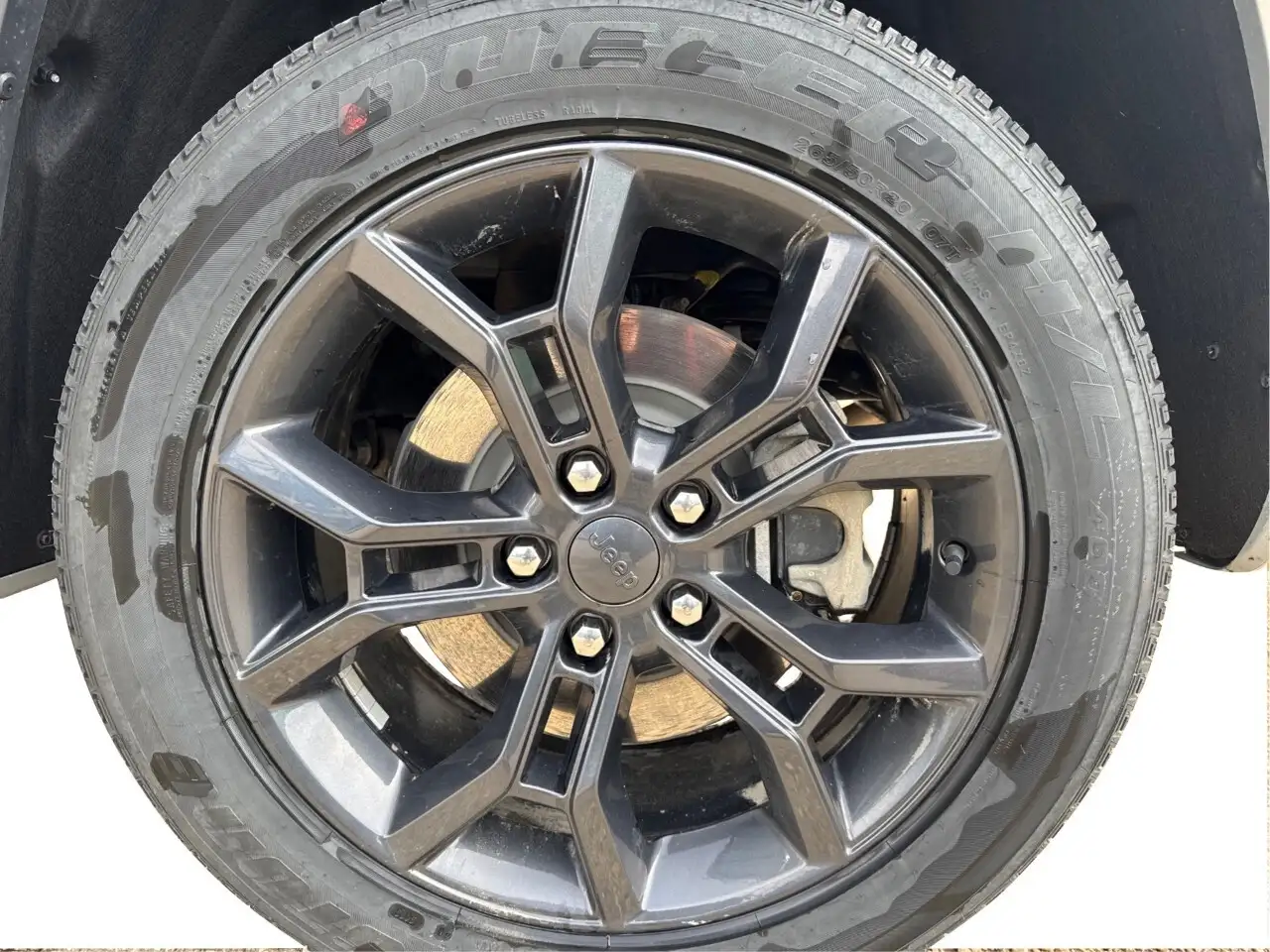 Jeep Grand Cherokee photo Jeep Grand Cherokee