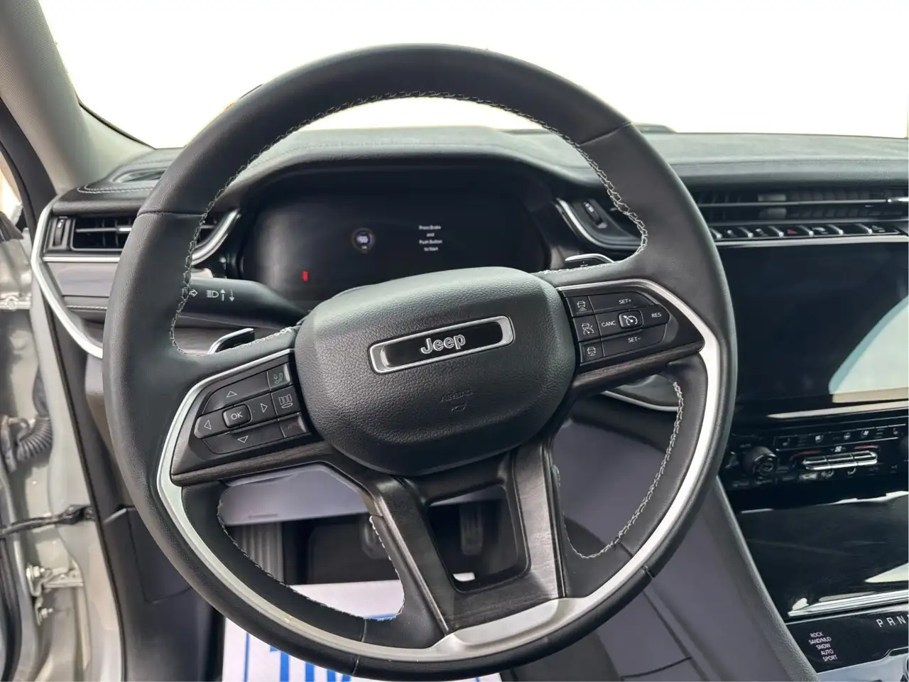 Jeep Grand Cherokee photo Jeep Grand Cherokee