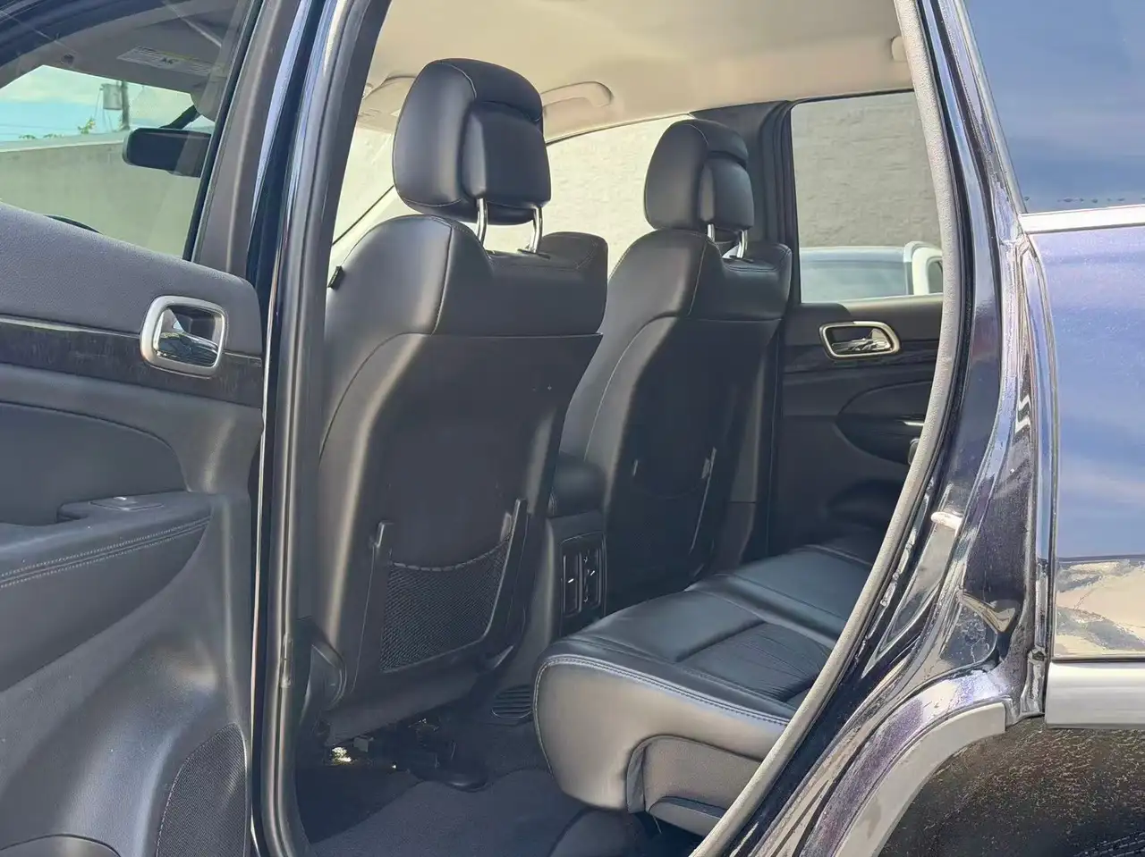Jeep Grand Cherokee снимка Jeep Grand Cherokee
