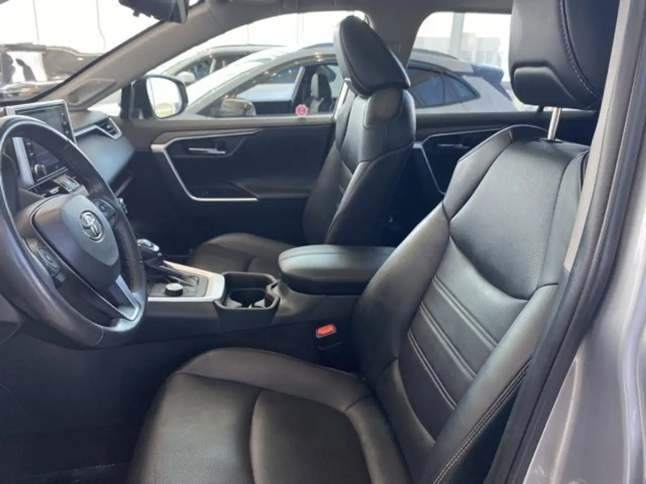 Toyota RAV 4 снимка Toyota RAV 4