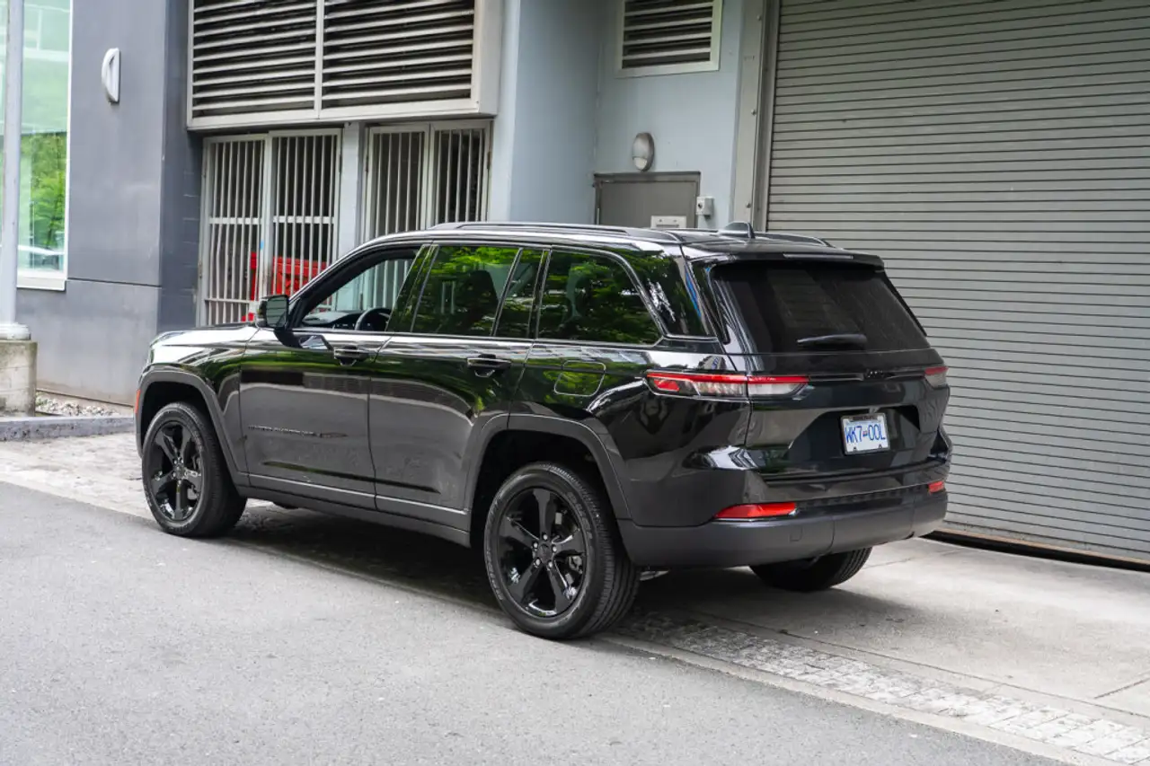 Jeep Grand Cherokee photo Jeep Grand Cherokee