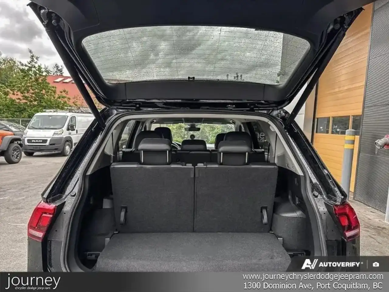 Volkswagen Tiguan снимка Volkswagen Tiguan