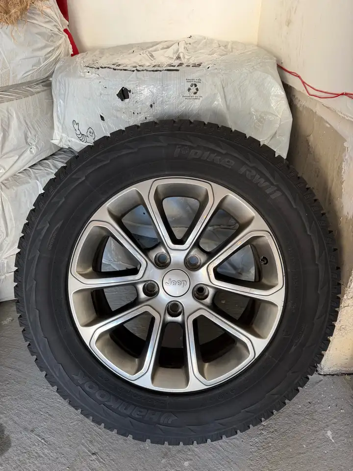 Jeep Grand Cherokee снимка Jeep Grand Cherokee