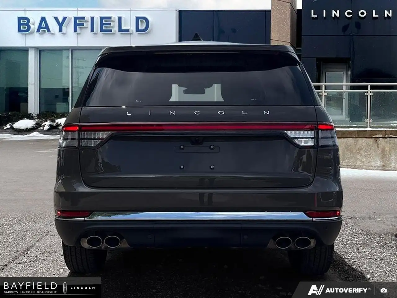 Lincoln Aviator снимка Lincoln Aviator