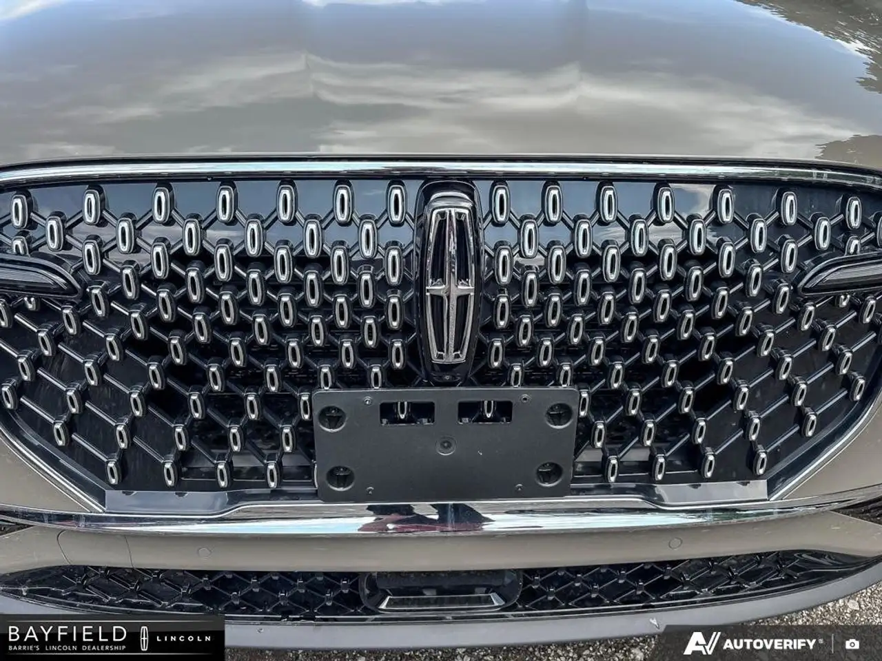 Lincoln Aviator снимка Lincoln Aviator