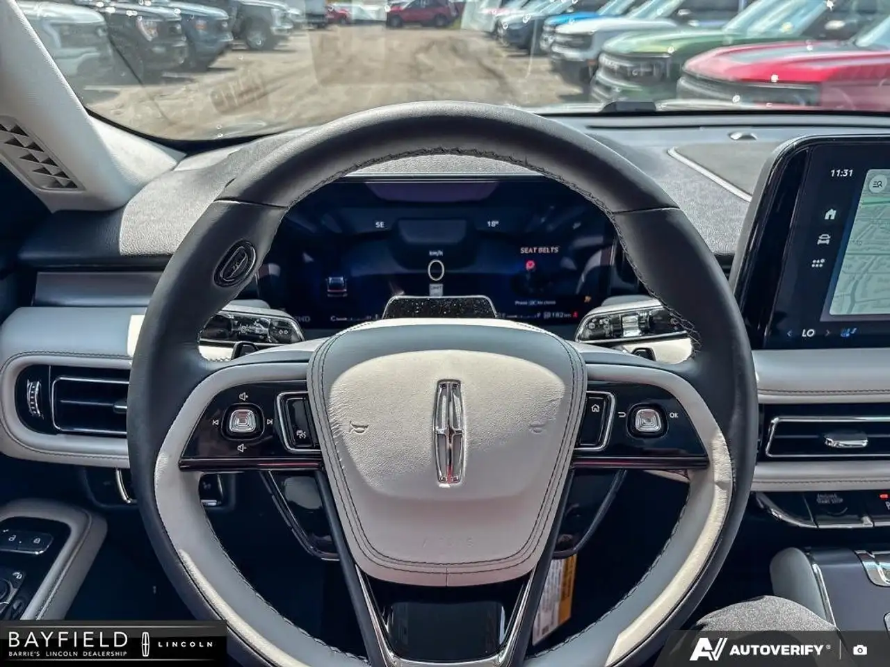 Lincoln Aviator снимка Lincoln Aviator
