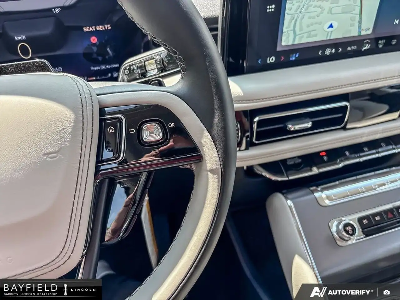 Lincoln Aviator снимка Lincoln Aviator