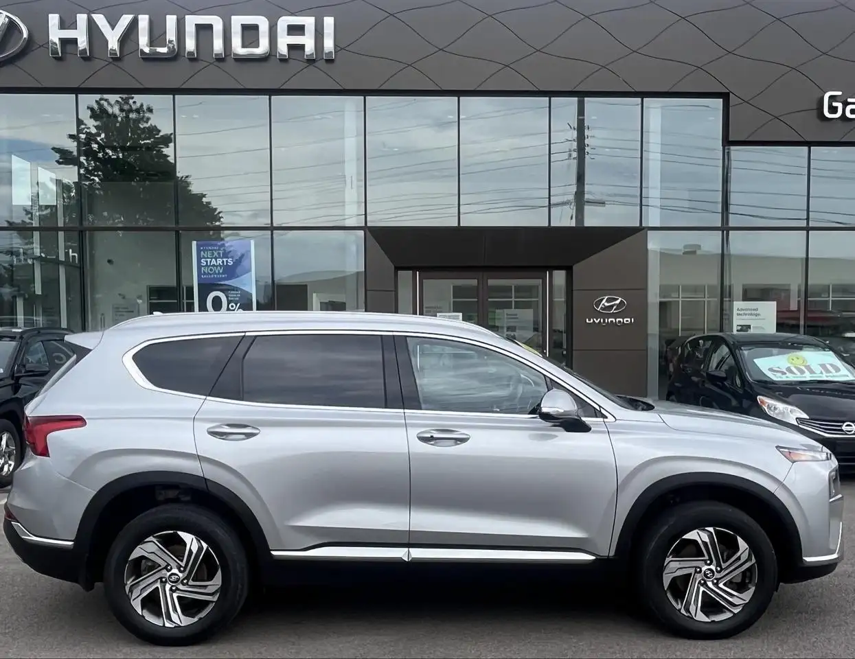 Hyundai SANTA FE photo Hyundai SANTA FE