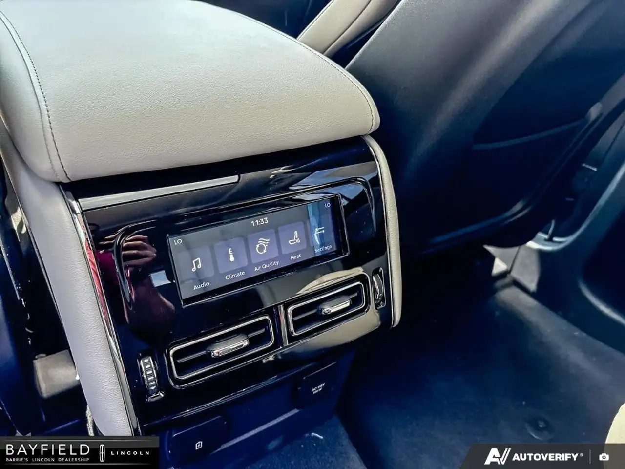 Lincoln Aviator снимка Lincoln Aviator