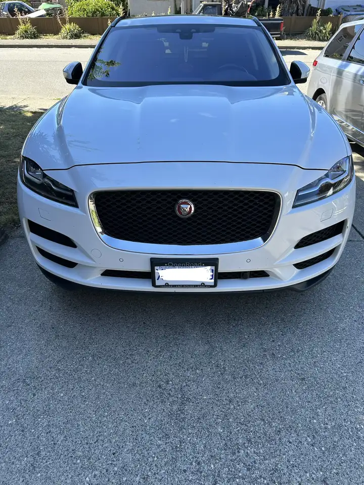  r F-Pace