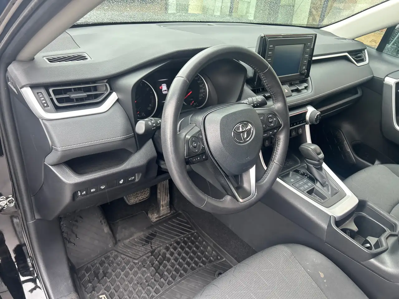 Toyota RAV 4 снимка Toyota RAV 4
