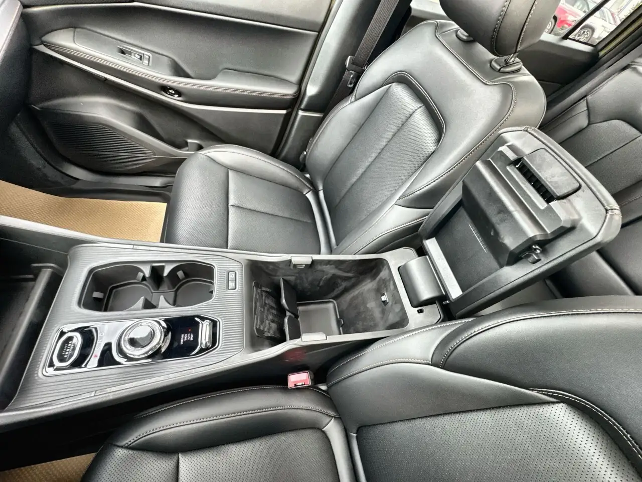 Jeep Cherokee снимка Jeep Cherokee