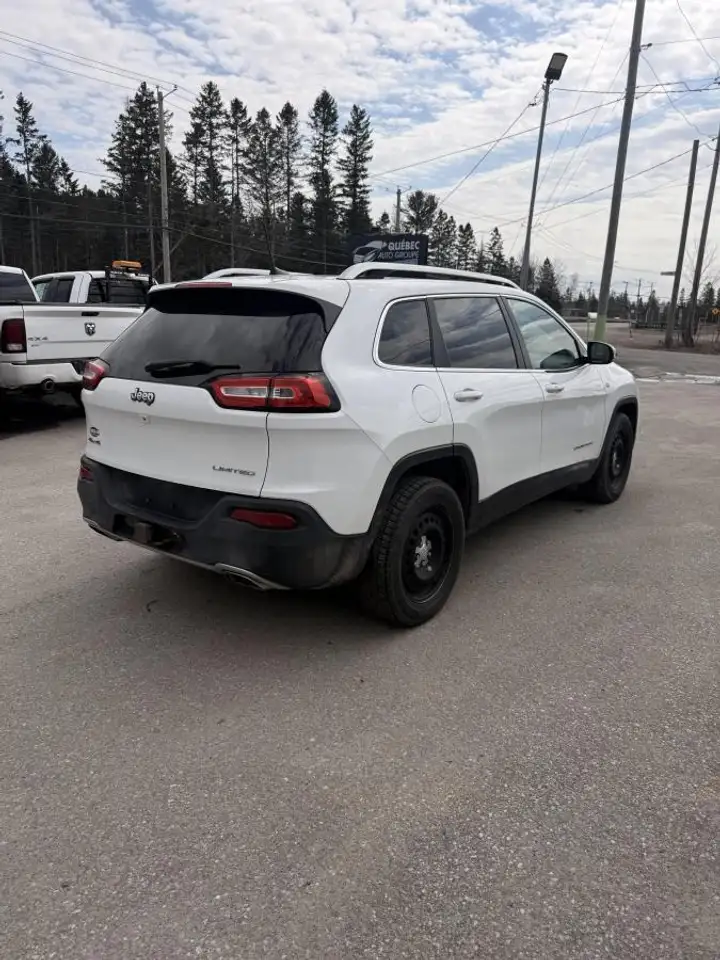 Jeep Cherokee photo Jeep Cherokee