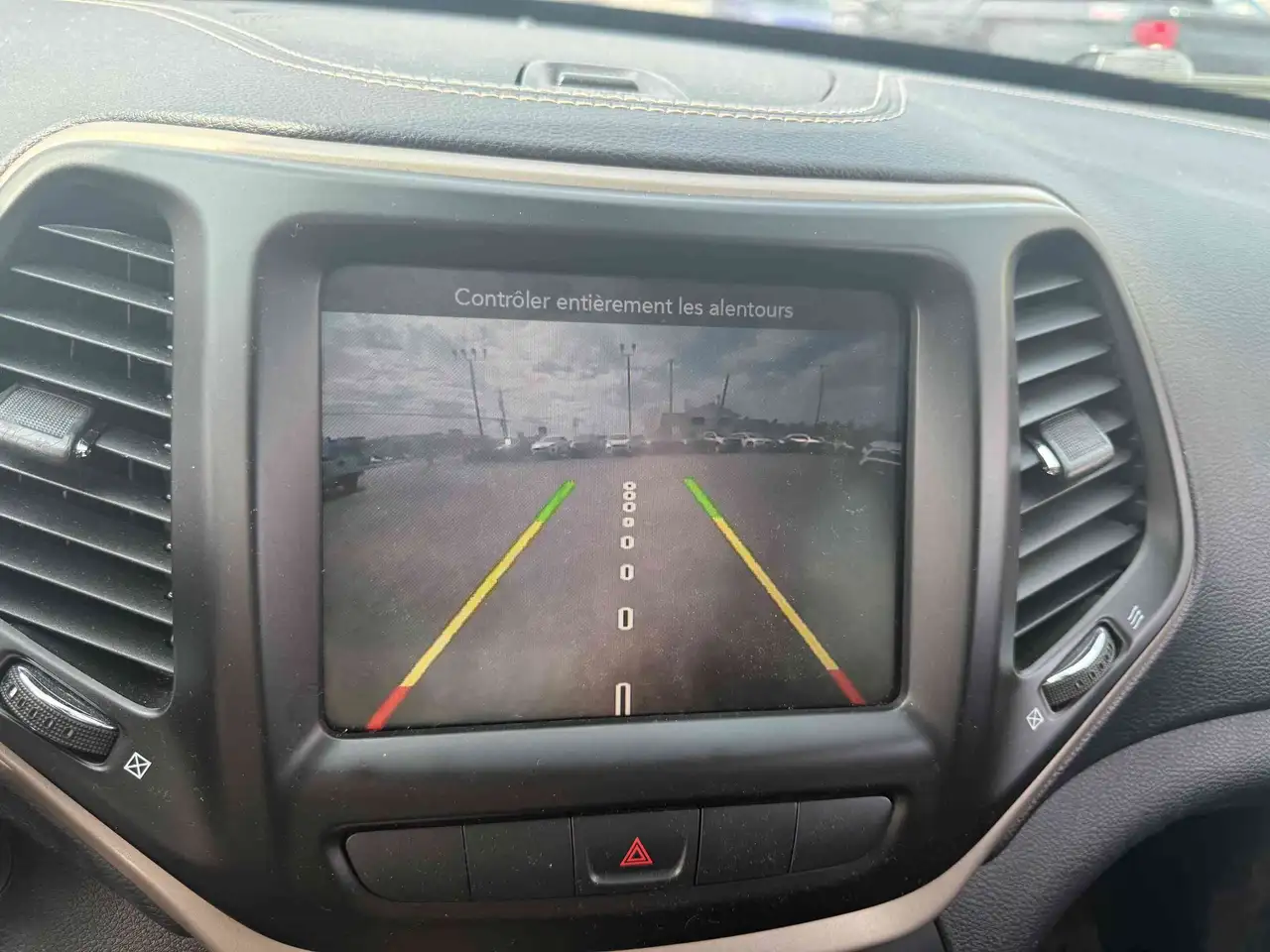 Jeep Cherokee photo Jeep Cherokee