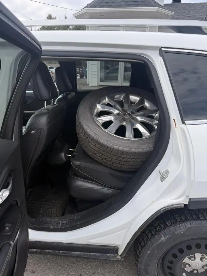 Jeep Cherokee photo Jeep Cherokee