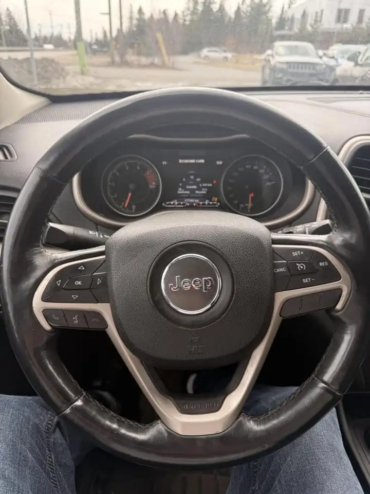 Jeep Cherokee photo Jeep Cherokee