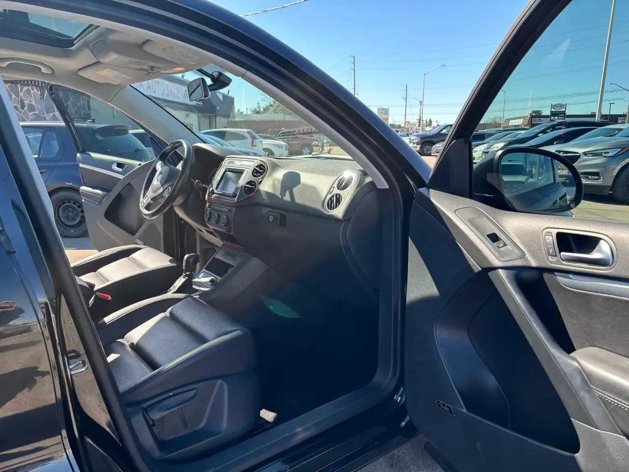 Volkswagen Tiguan снимка Volkswagen Tiguan