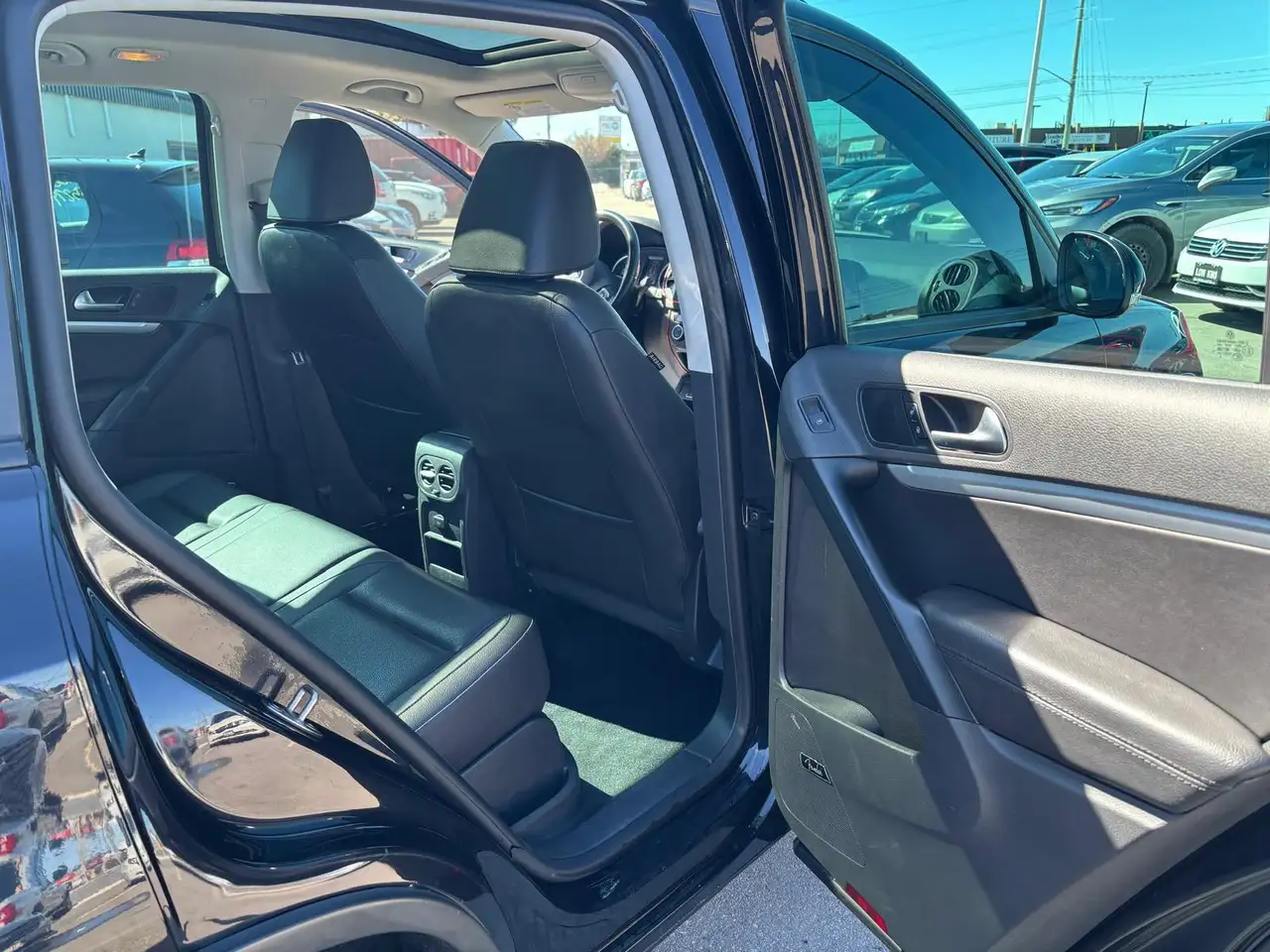 Volkswagen Tiguan снимка Volkswagen Tiguan