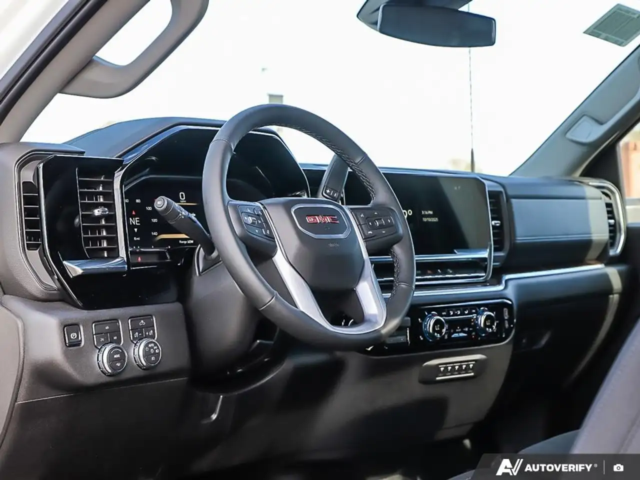 GMC Sierra 2500HD снимка GMC Sierra 2500HD