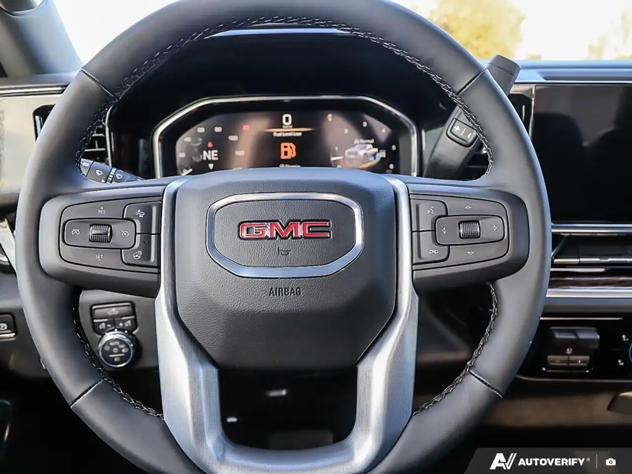 GMC Sierra 2500HD снимка GMC Sierra 2500HD