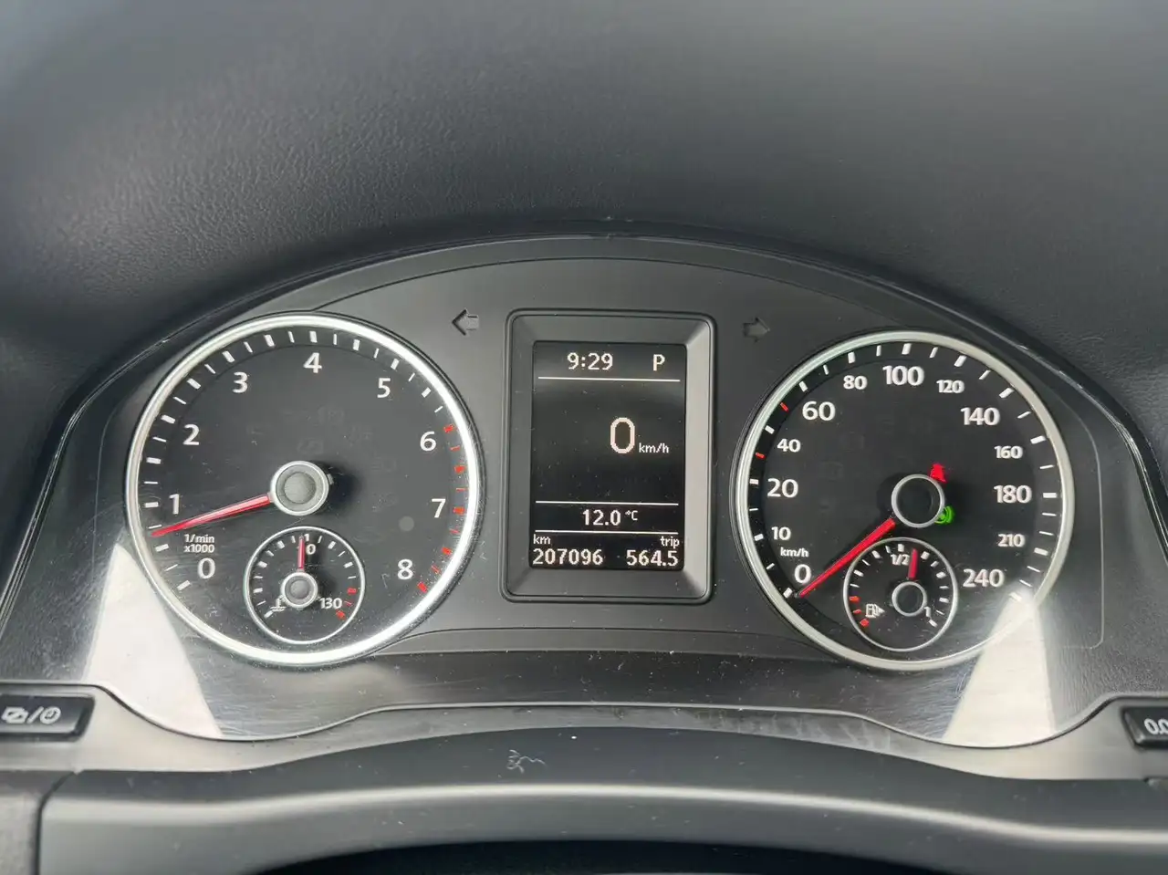 Volkswagen Tiguan снимка Volkswagen Tiguan