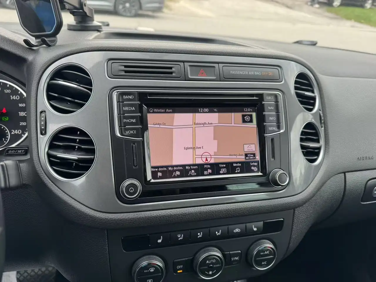 Volkswagen Tiguan снимка Volkswagen Tiguan