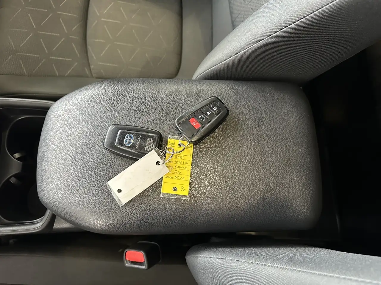 Toyota RAV 4 снимка Toyota RAV 4