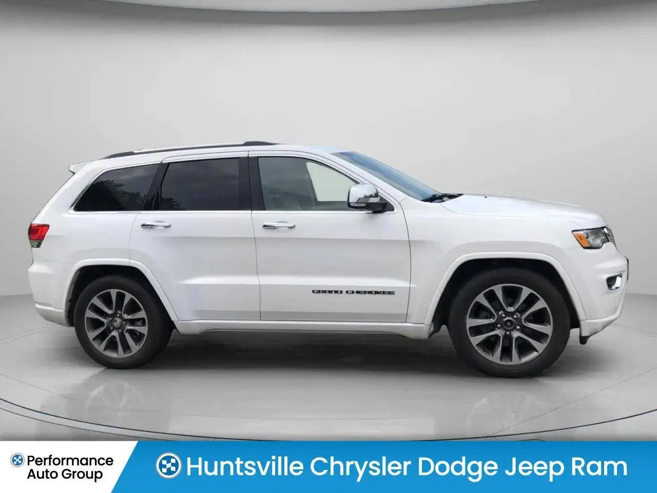 Jeep Grand Cherokee photo Jeep Grand Cherokee