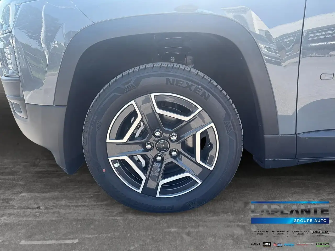 Jeep Cherokee снимка Jeep Cherokee