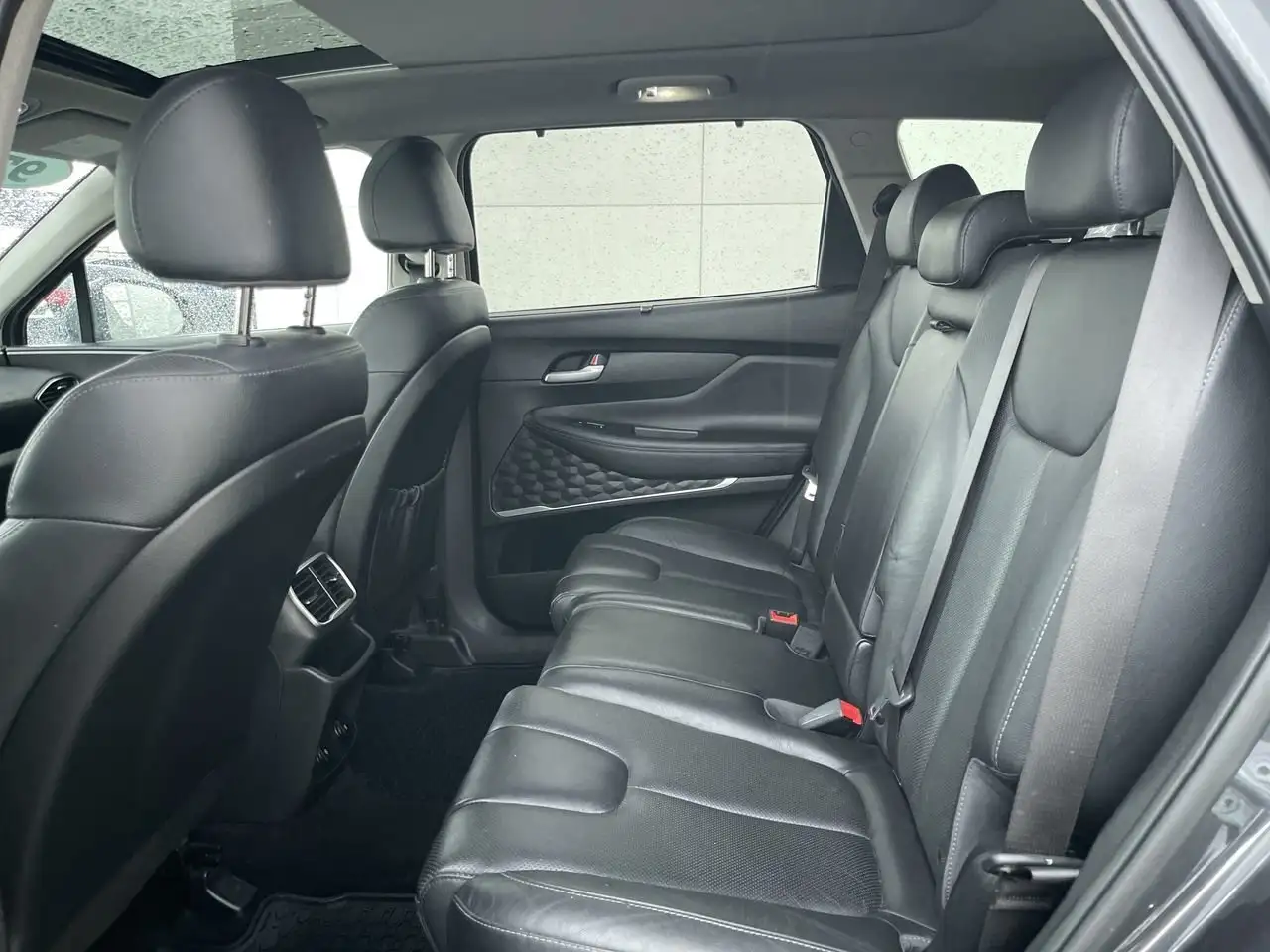 Hyundai SANTA FE photo Hyundai SANTA FE