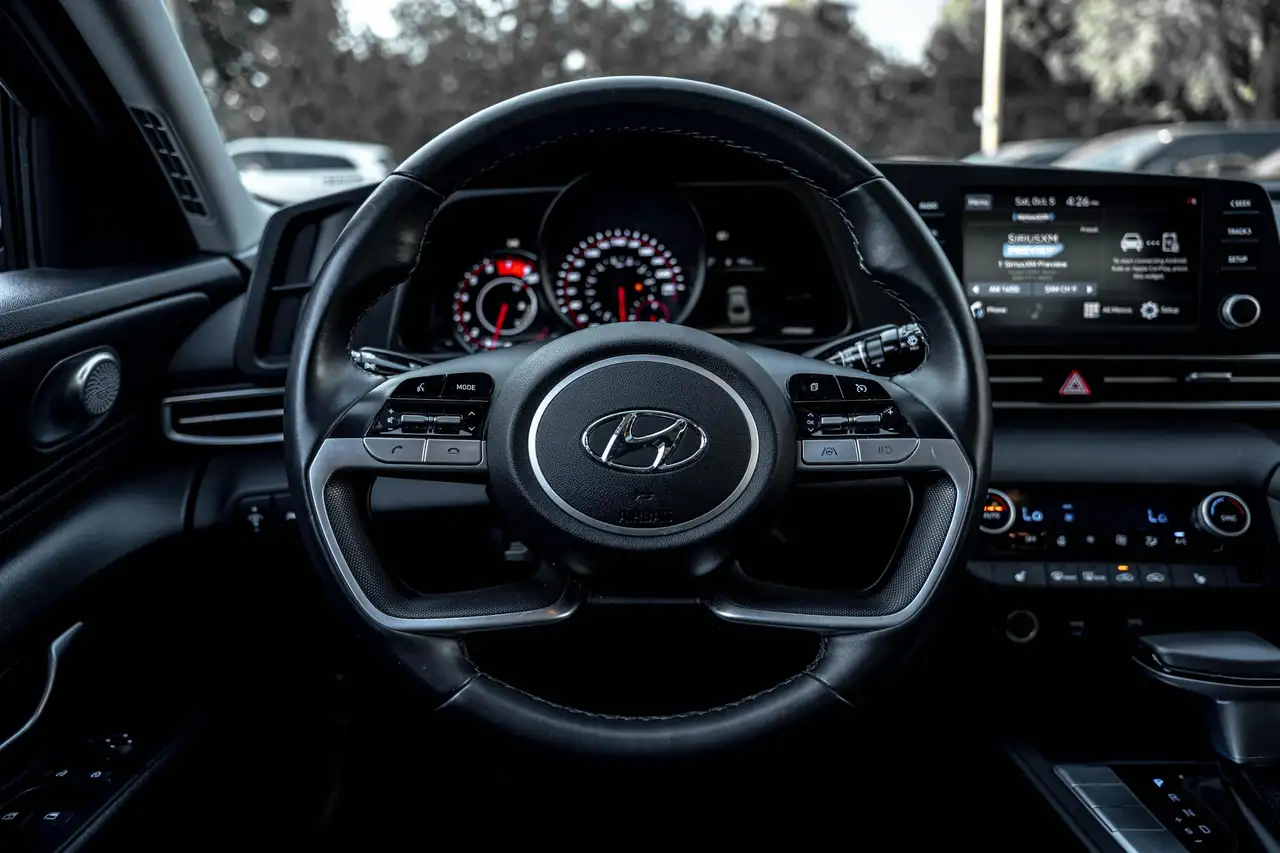 Hyundai ELANTRA снимка Hyundai ELANTRA