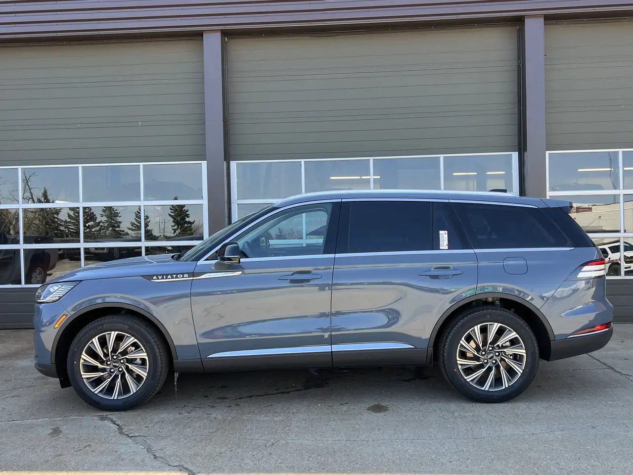 Lincoln Aviator снимка Lincoln Aviator