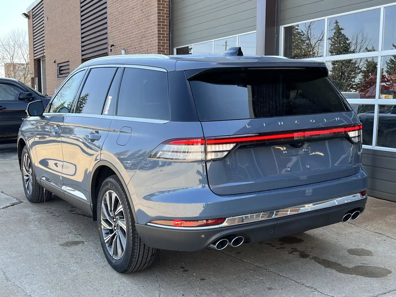 Lincoln Aviator снимка Lincoln Aviator